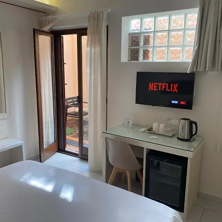 Aether - Free Private Parking Bed & Breakfast