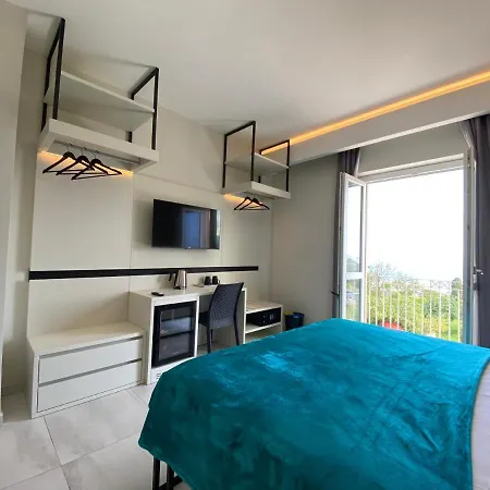 Aether - Free Private Parking فندق مبيت وإفطار 4*