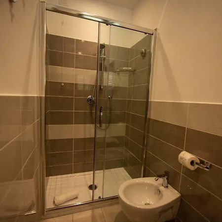 Bed & Breakfast Aether - Free Private Parking 2*