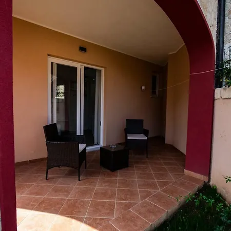 Aether - Free Private Parking فندق مبيت وإفطار تروبيا