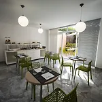 Aether - Free Private Parking 4* 트로페아