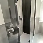 Aether - Free Private Parking B&B