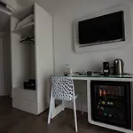 Aether - Free Private Parking 트로페아