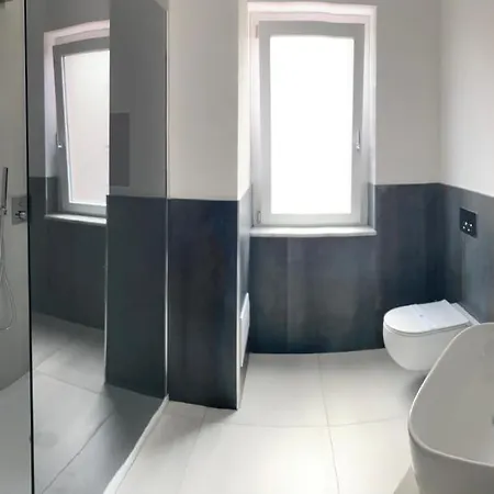 Bed and breakfast Aether - Free Private Parking 4*