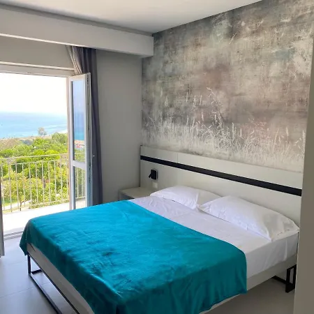 Bed and breakfast Aether - Free Private Parking Tropea