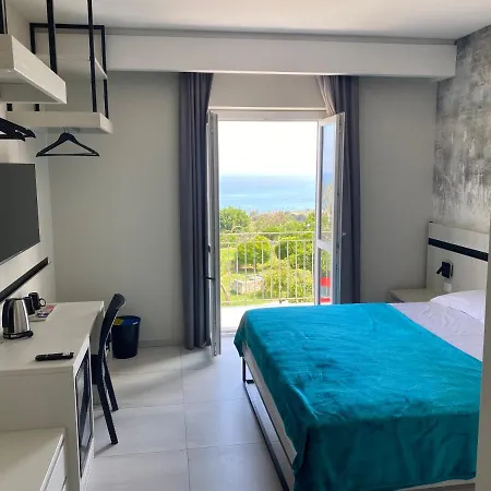 Aether - Free Private Parking Tropea