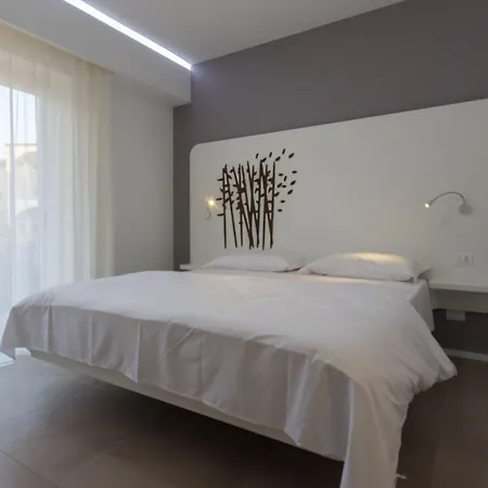 Bed and breakfast Aether - Free Private Parking 4*