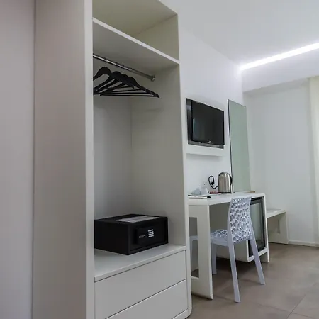 Aether - Free Private Parking Bed and breakfast