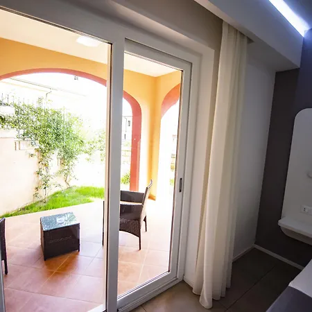 Bed and breakfast Aether - Free Private Parking 4*