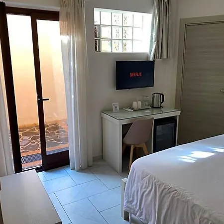 Aether - Free Private Parking Bed & Breakfast 4*