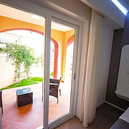 Bed & Breakfast Aether - Free Private Parking 4*