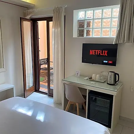 Bed & Breakfast Aether - Free Private Parking Tropea
