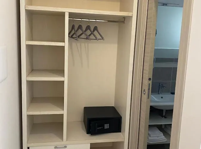 Aether - Free Private Parking Alojamento de Acomodação e Pequeno-almoço