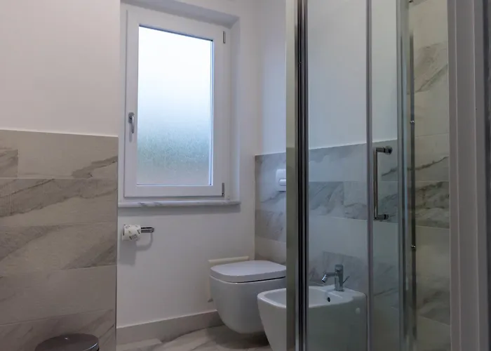 Bed and breakfast Aether - Free Private Parking 4*