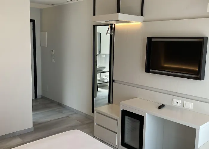 Aether - Free Private Parking Bed & Breakfast 4*