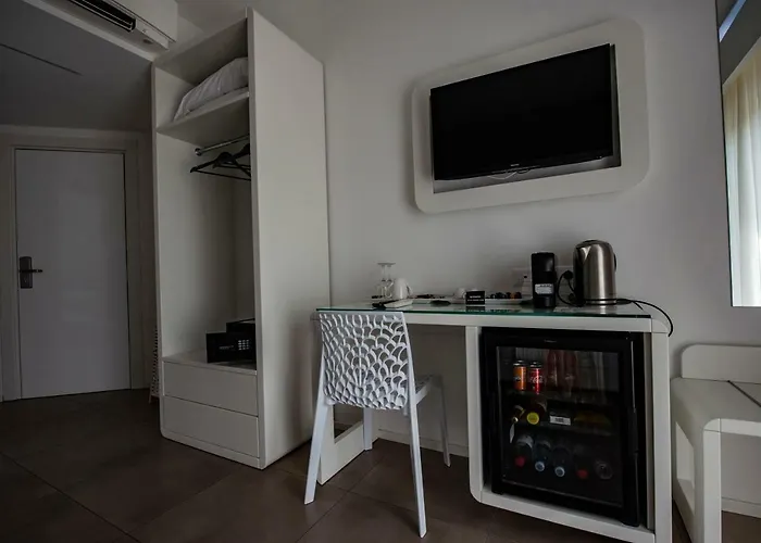 Aether - Free Private Parking Tropea